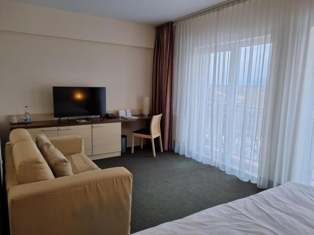 The Gerald'S Hotel Rădăuţi エクステリア 写真