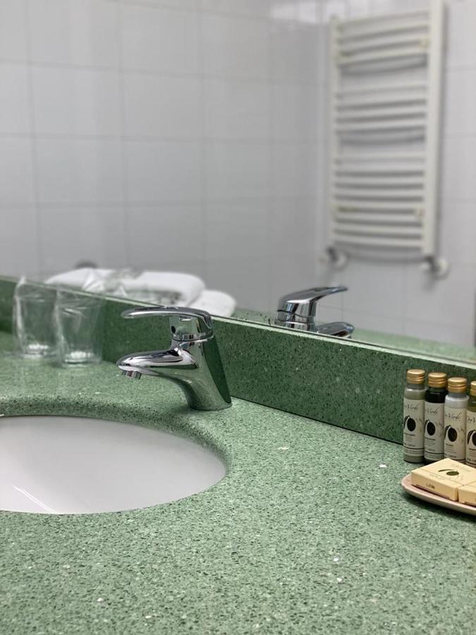 The Gerald'S Hotel Rădăuţi エクステリア 写真
