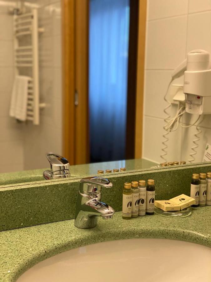 The Gerald'S Hotel Rădăuţi エクステリア 写真