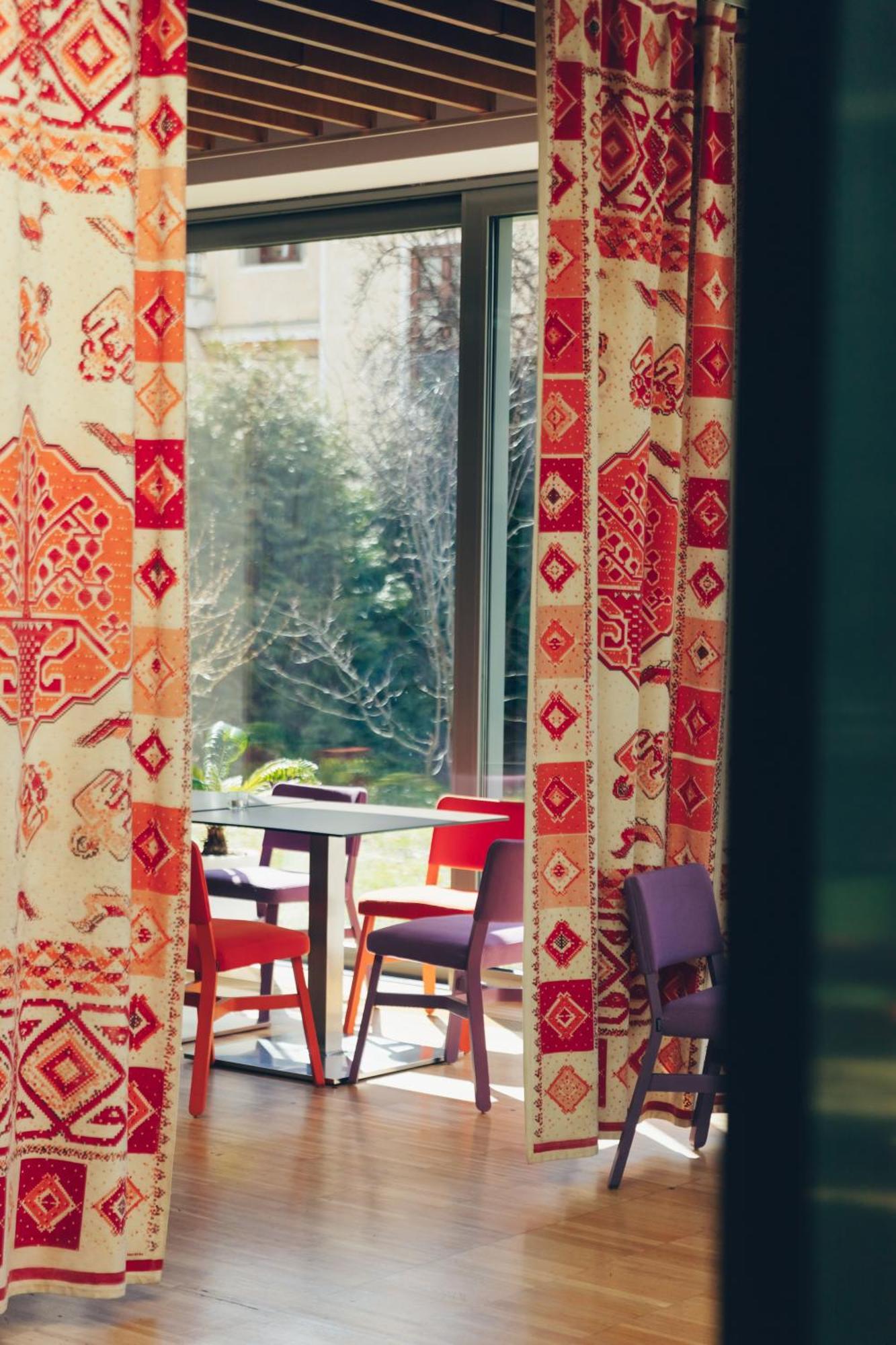 The Gerald'S Hotel Rădăuţi エクステリア 写真