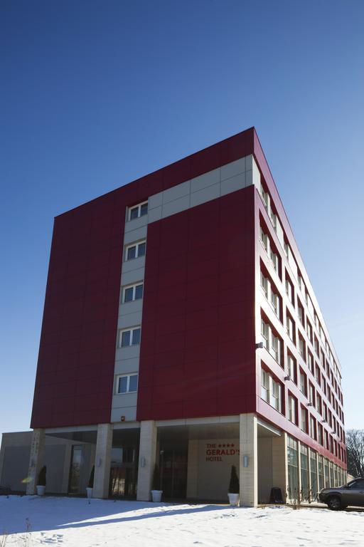 The Gerald'S Hotel Rădăuţi エクステリア 写真